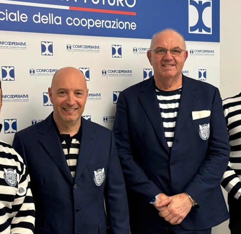 img-gondolieri-venezia-in-confcooperative-2