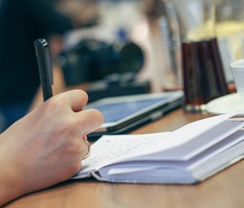 img-hand-1868015_640