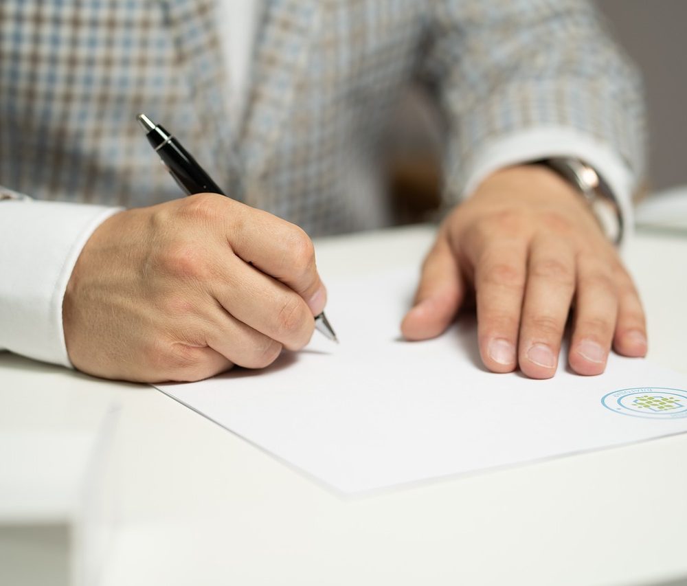 img-man-5710164_12801